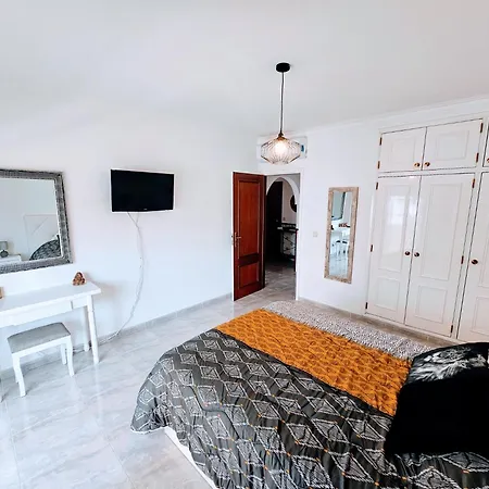 Oceanic Opulence Delux Apartment Monte Gordo